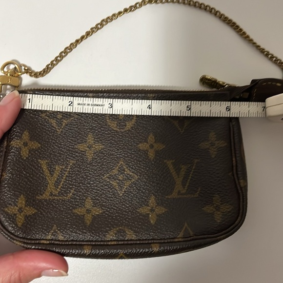 COPY - Louis Vuitton mini poch - Picture 12 of 16